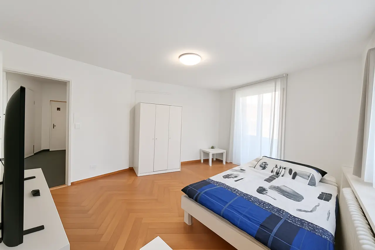 Möbliertes WG-Zimmer an der Auwiesenstrasse in Zürich zur Miete