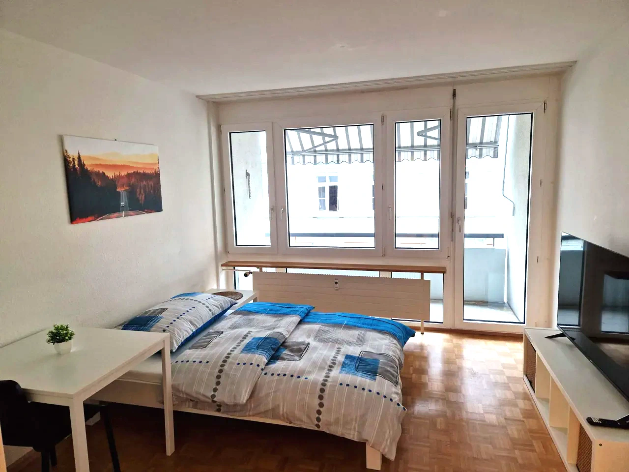 Möbliertes WG-Zimmer an der Albisstrasse in Wollishofen zur Miete