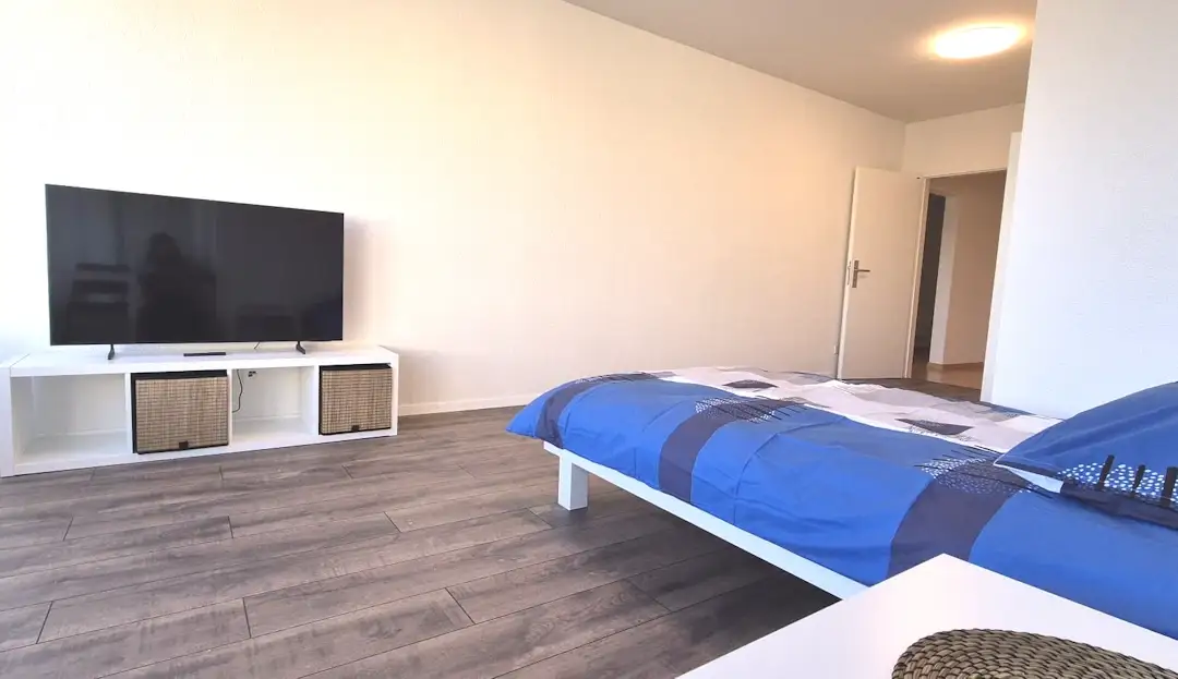Möbliertes WG-Zimmer an der Albisstrasse in Wollishofen zur Miete