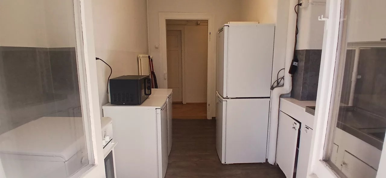 Möbliertes WG-Zimmer an der Albisstrasse in Wollishofen zur Miete – Küche