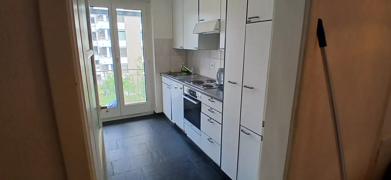 Möbliertes WG-Zimmer an der Albisriederstrasse in Zürich zur Miete – Küche