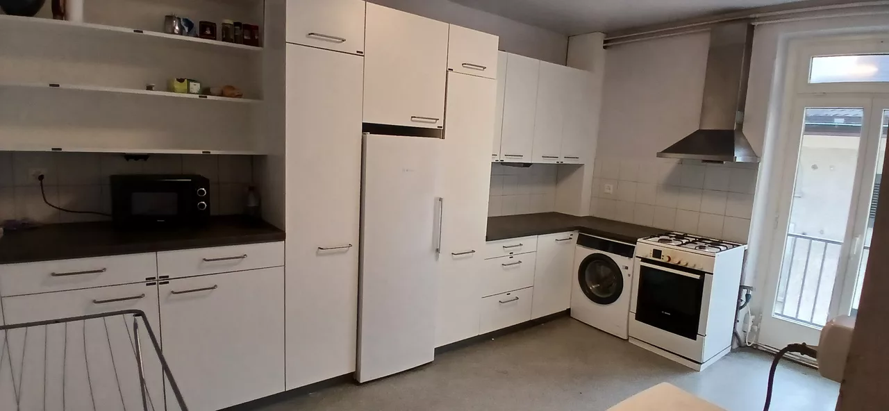 Möbliertes WG-Zimmer an der Sternenstrasse in Zürich zur Miete – Küche