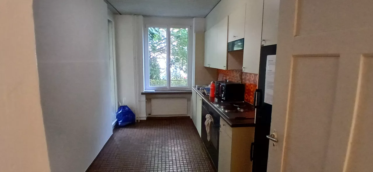 Möbliertes WG-Zimmer an der Schulhausstrasse in Zürich zur Miete – Küche