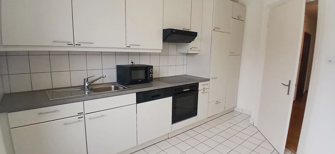 Möbliertes WG-Zimmer an der Minervastrasse in Zürich 15 m² zur Miete – Küche