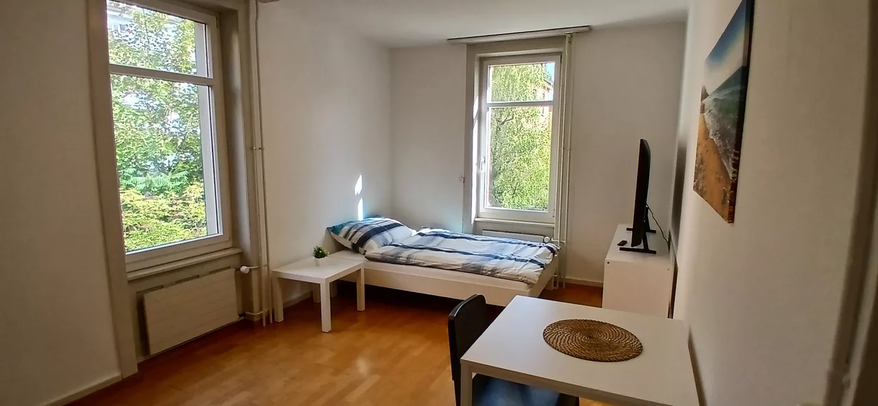 Möbliertes WG-Zimmer an der Schulhausstrasse in Zürich zur Miete