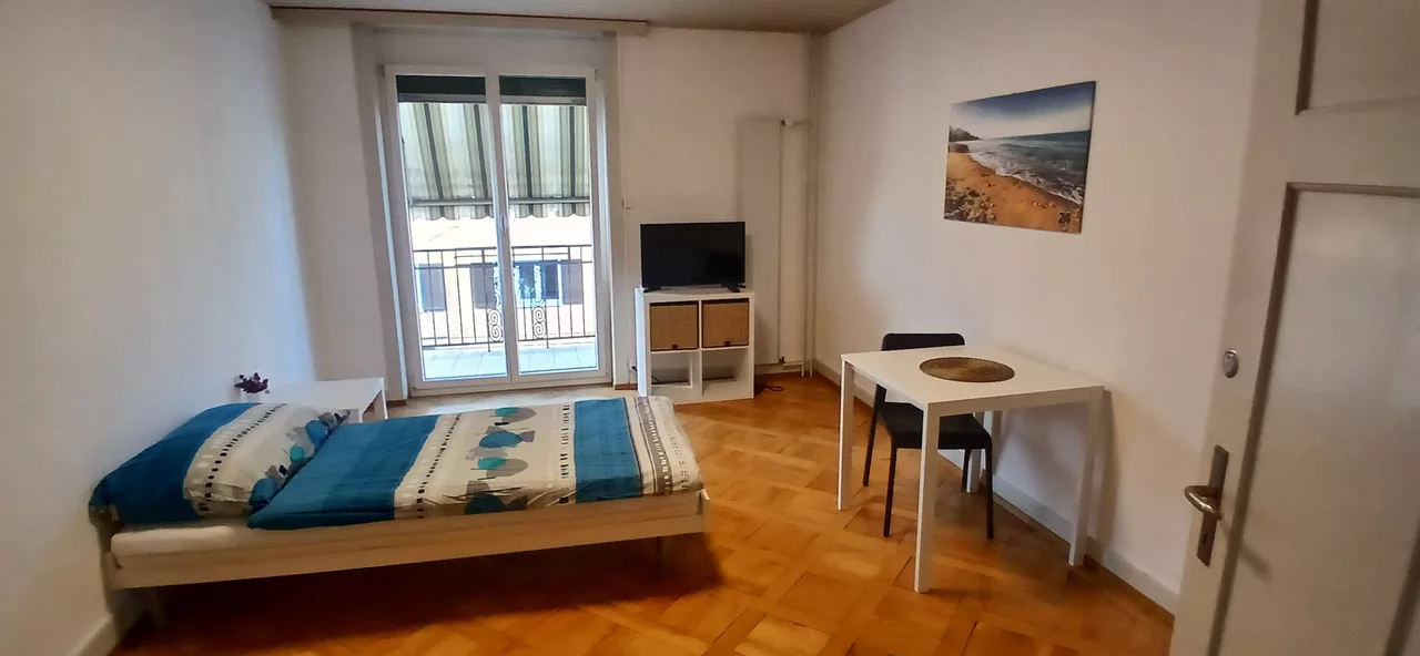 Möbliertes WG-Zimmer an der Schulhausstrasse in Zürich zur Miete