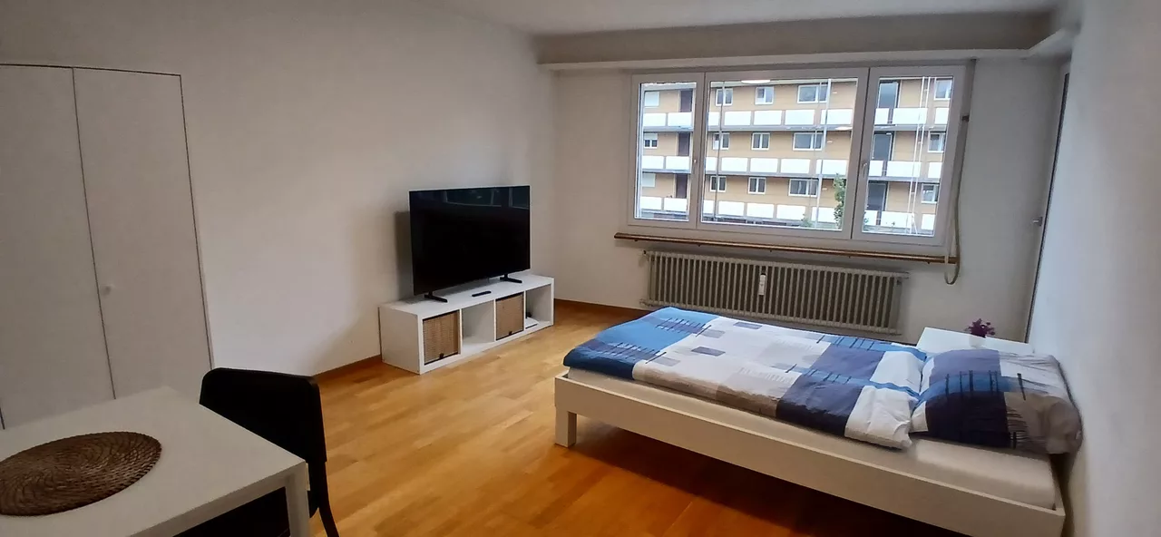 Möbliertes WG-Zimmer an der Langgrütstrasse in Zürich zur Miete