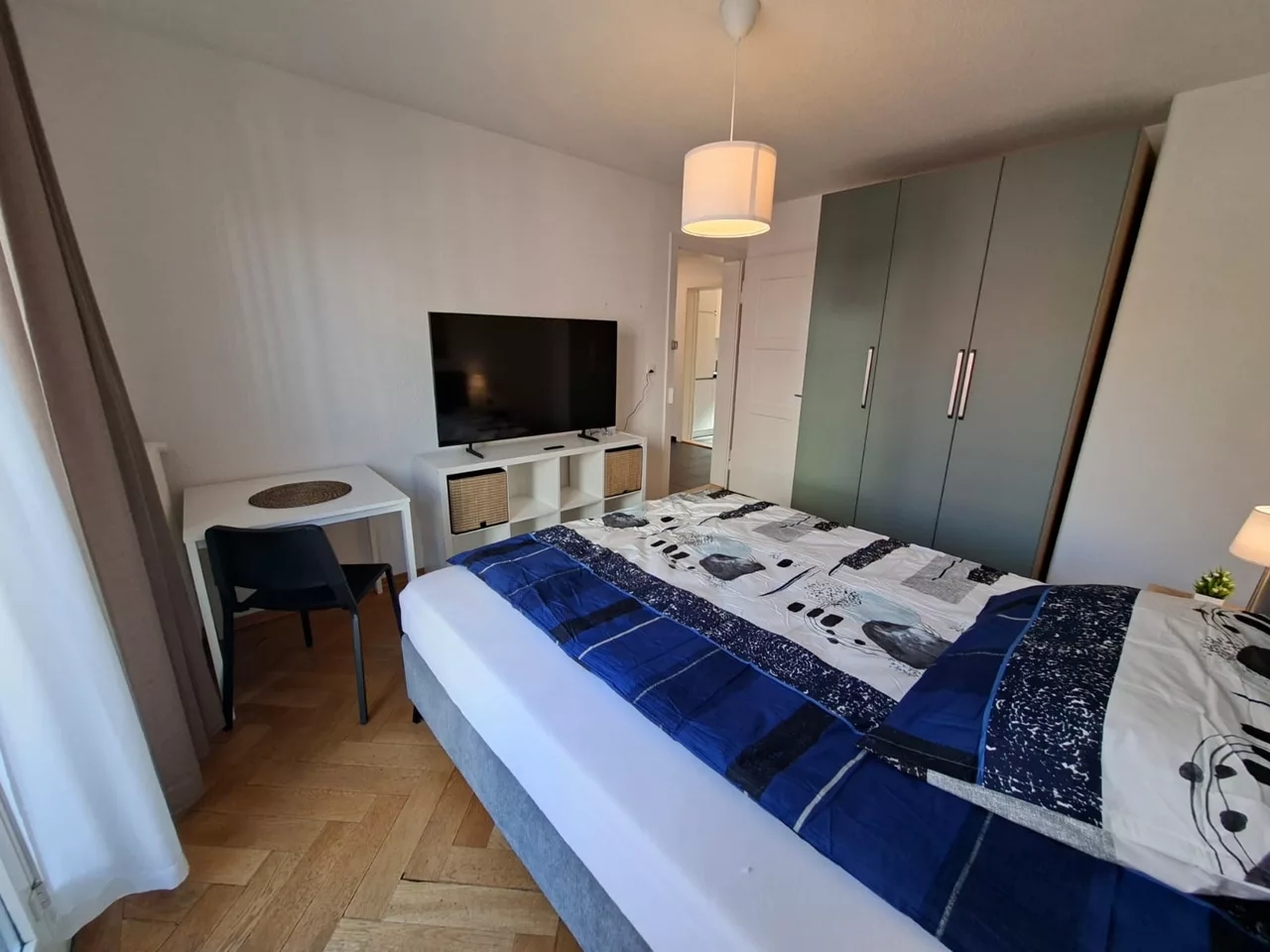 Möbliertes WG-Zimmer an der Universitätstrasse in Zürich zur Miete