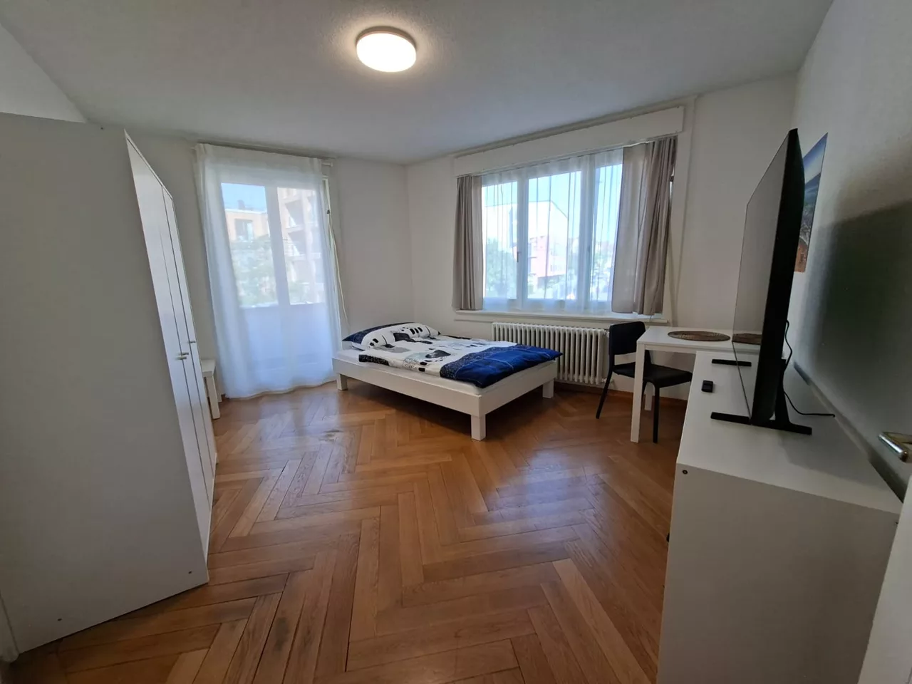 Möbliertes WG-Zimmer an der Universitätstrasse in Zürich zur Miete