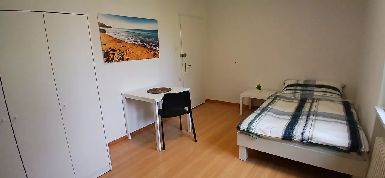 Möbliertes WG-Zimmer an der Töpferstrasse in Zürich 14 m² zur Miete – Zimmer