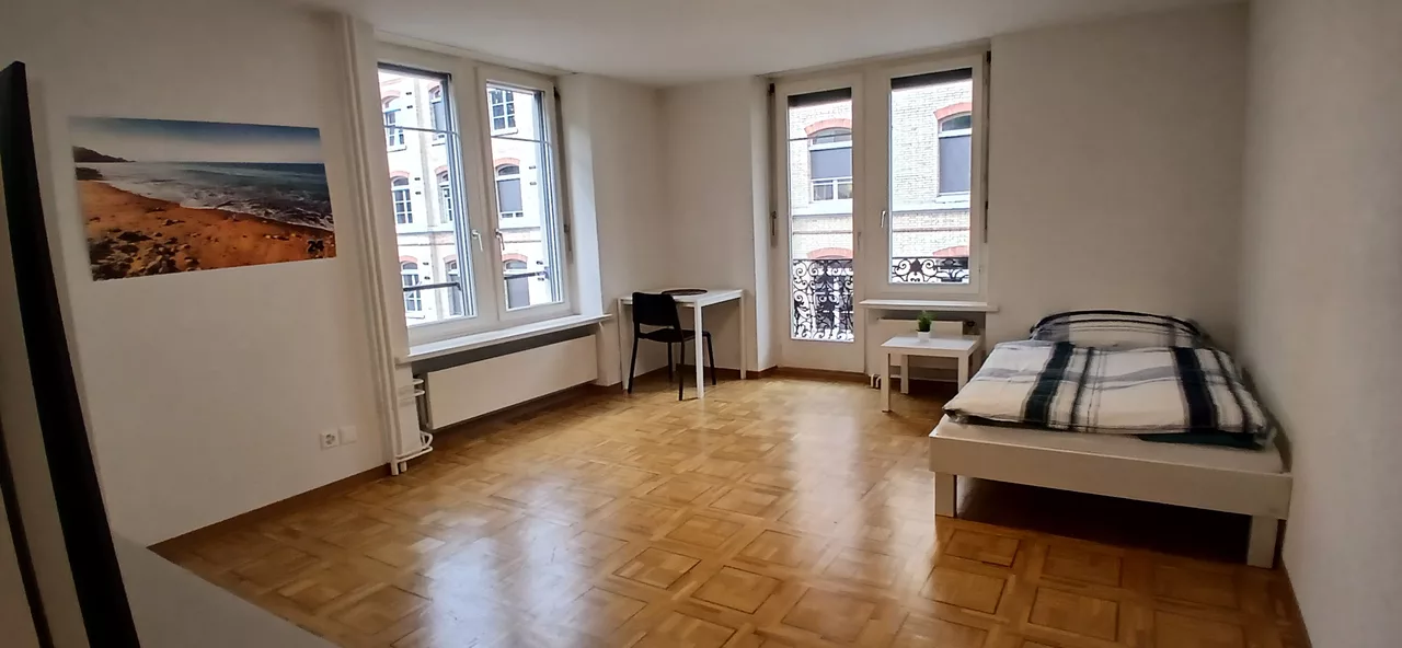 Möbliertes WG-Zimmer an der Minervastrasse in Zürich zur Miete