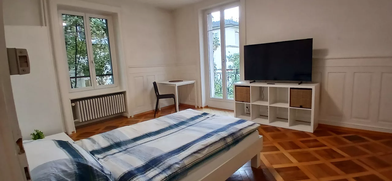 Möbliertes WG-Zimmer an der Minervastrasse in Zürich zur Miete