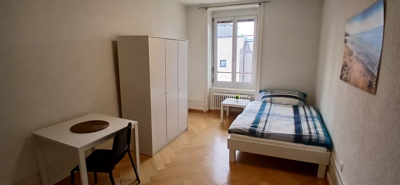 Möbliertes WG-Zimmer an der Minervastrasse in Zürich 15 m² zur Miete – Zimmer