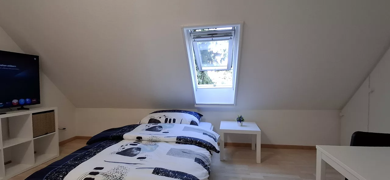 Möbliertes WG-Zimmer an der Giblenstrasse in Zürich 13 m² zur Miete – Zimmer